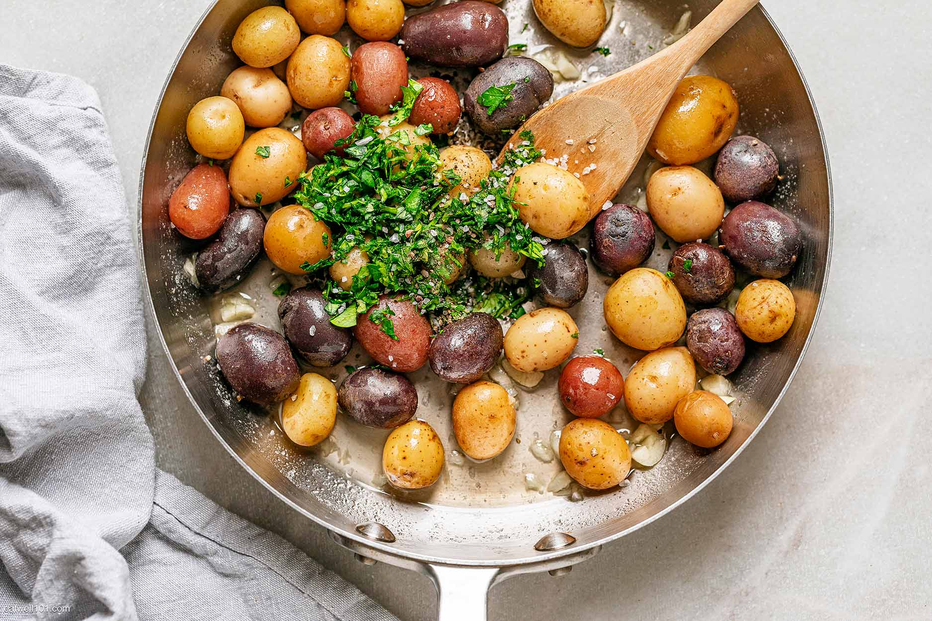 Baby New Potatoes with Garlic & White Wine – Misfit Garden