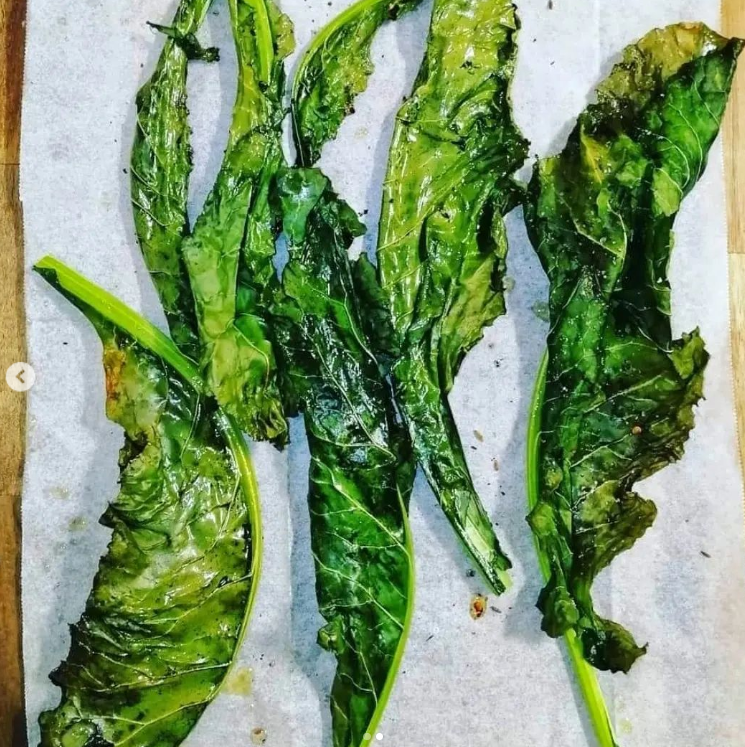 Roasted Cauliflower Leaves